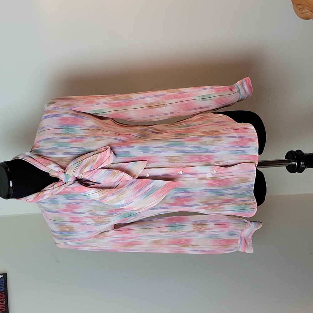 🎁 Vintage pink watercolor bow blouse